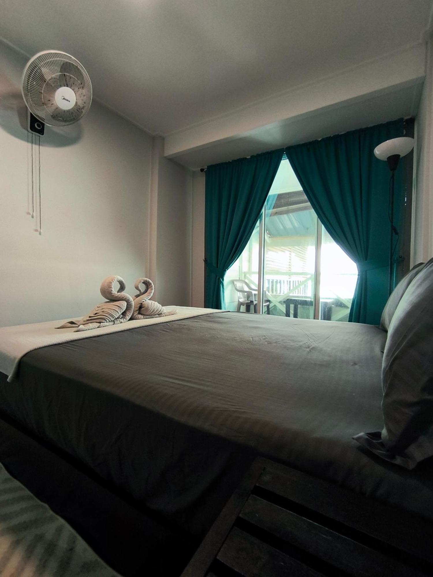 Seahorse Diver Guesthouse Kampong Pasir Panjang  Exterior photo